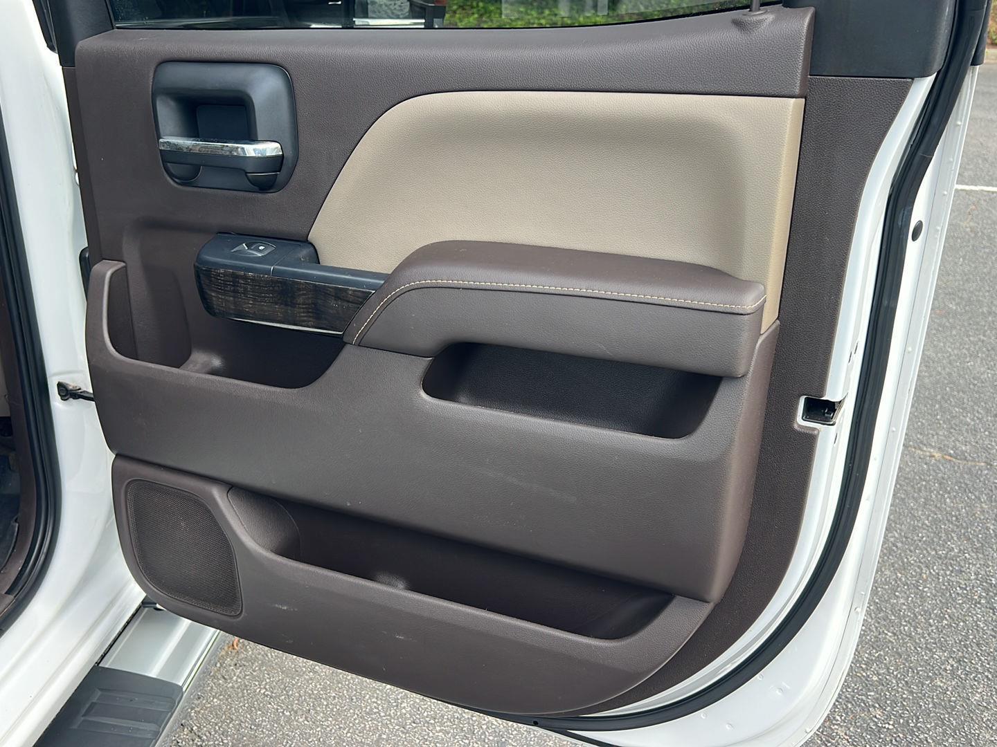 Used 2016 Summit White GMC Denali image 15