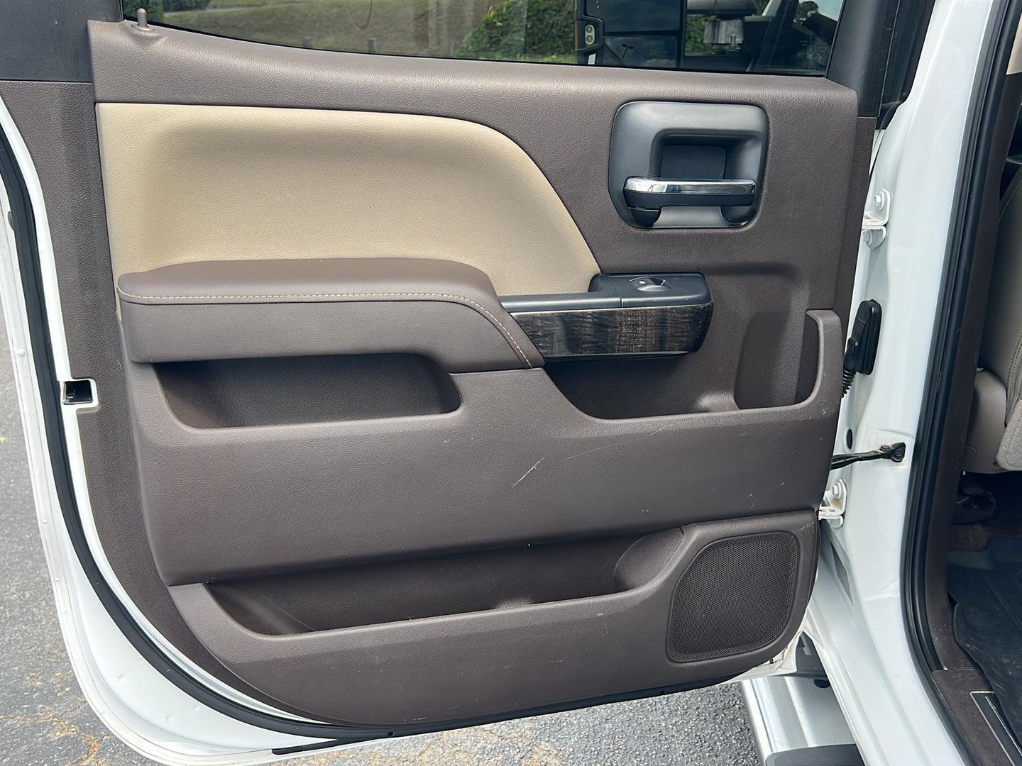 Used 2016 Summit White GMC Denali image 17