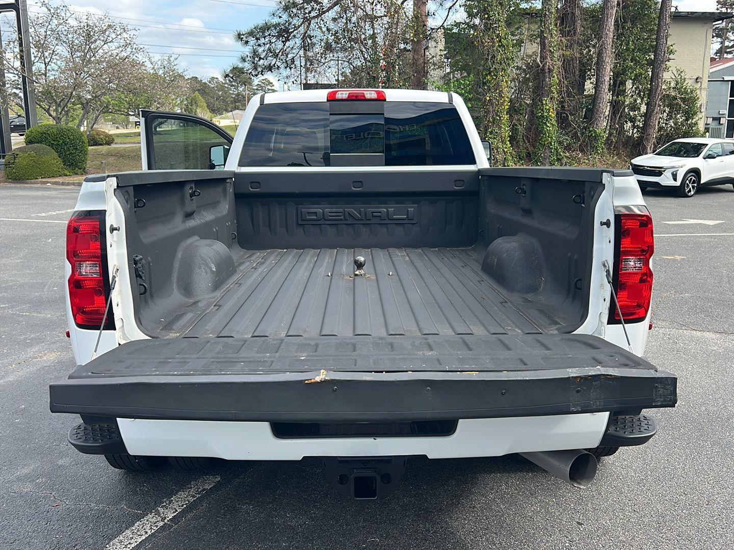 Used 2016 Summit White GMC Denali image 36