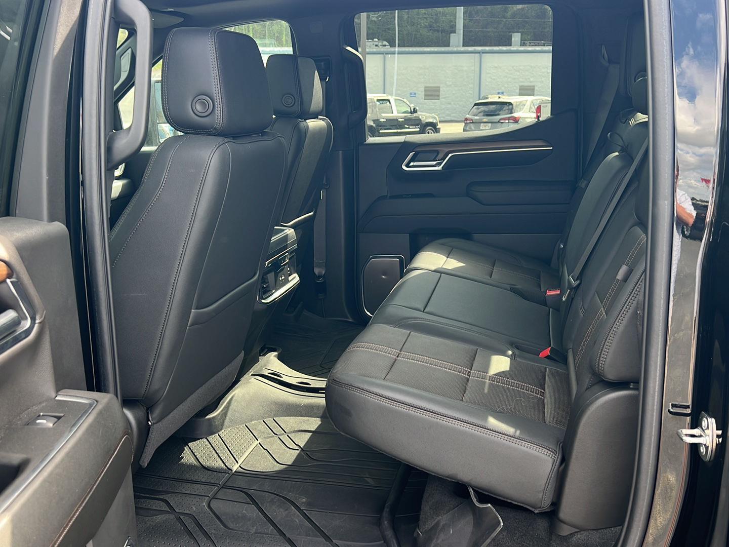 Used 2024 Black Chevrolet High Country image 11