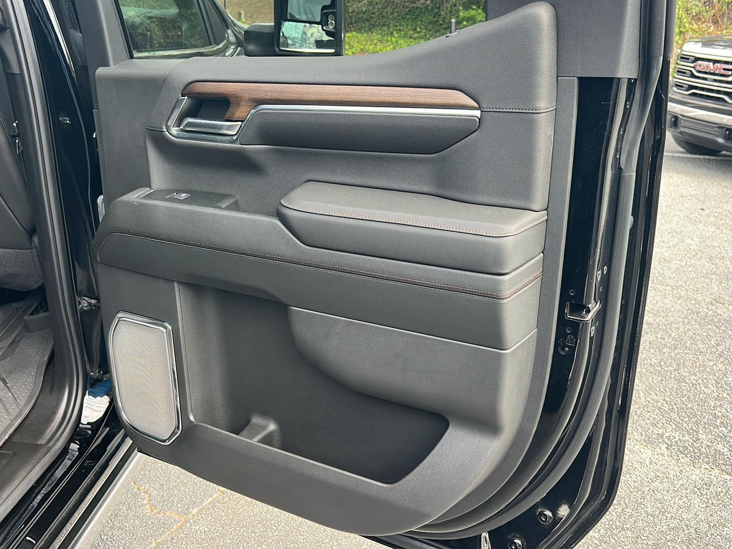 Used 2024 Black Chevrolet High Country image 16