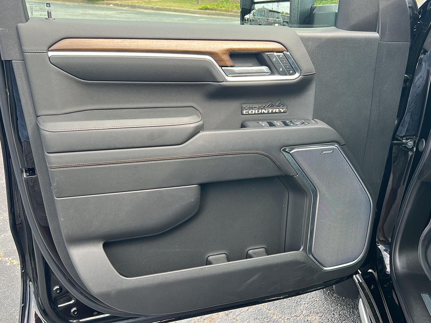 Used 2024 Black Chevrolet High Country image 17