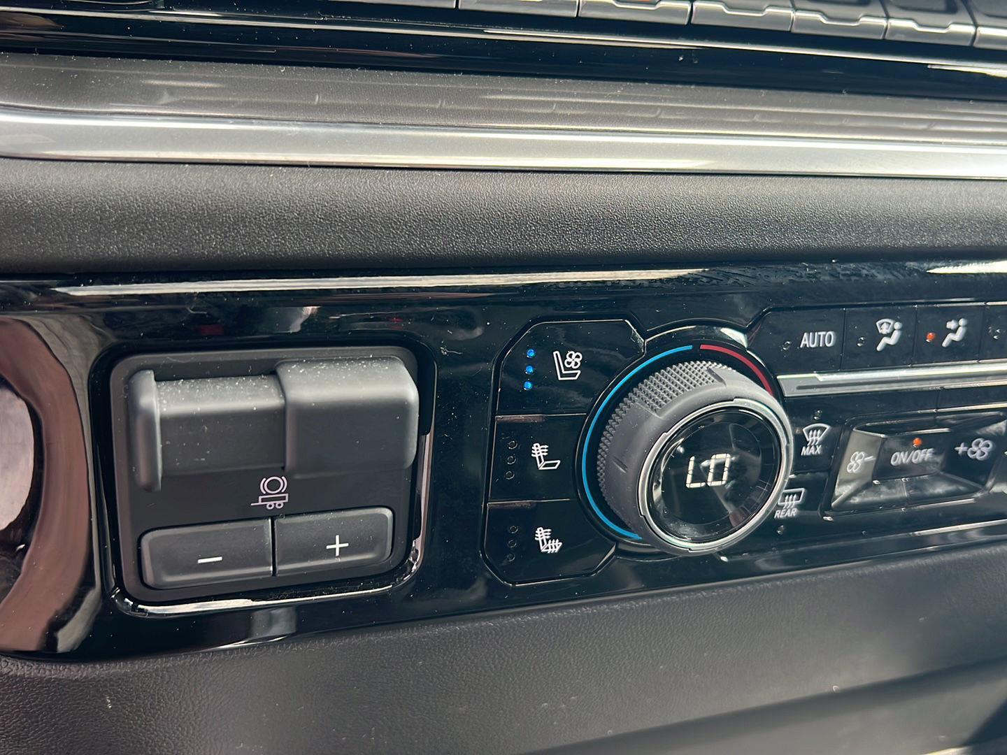 Used 2024 Black Chevrolet High Country image 30