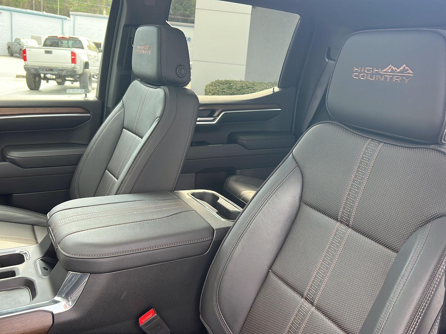 Used 2024 Black Chevrolet High Country image 32
