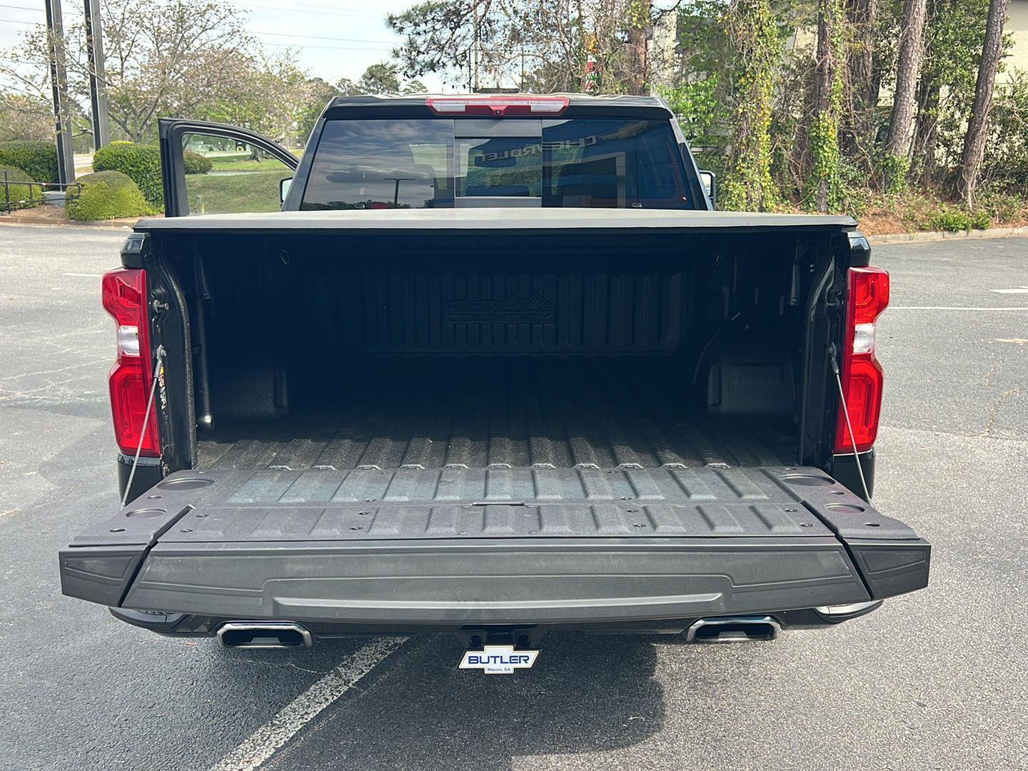 Used 2024 Black Chevrolet High Country image 36