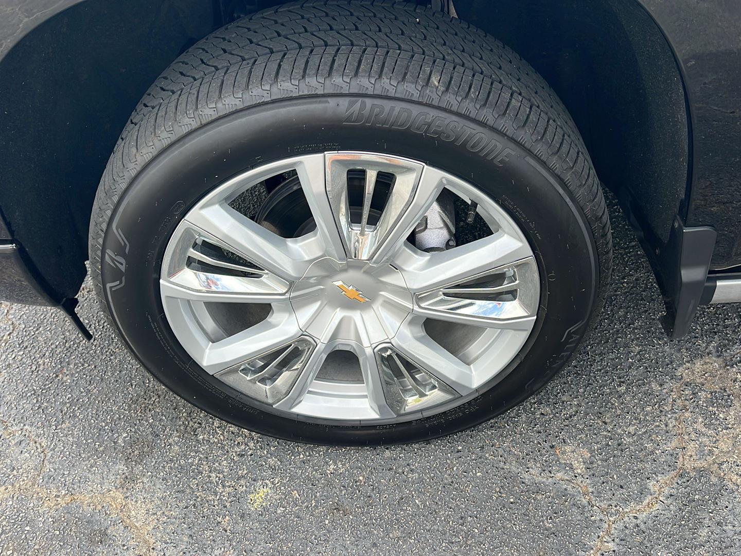 Used 2024 Black Chevrolet High Country image 39