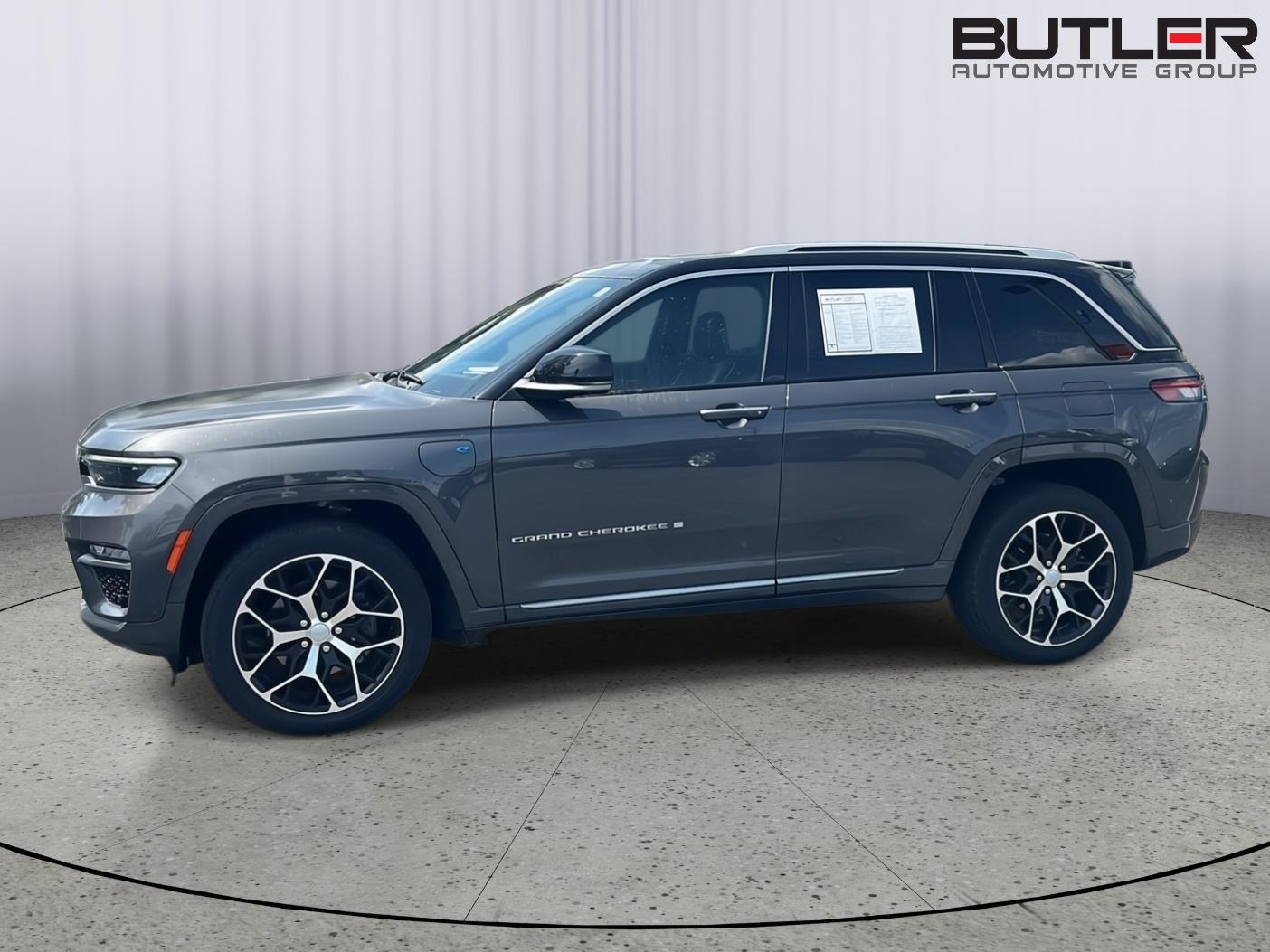 Used 2022 Baltic Gray Metallic Clearcoat Jeep Summit Reserve image 3