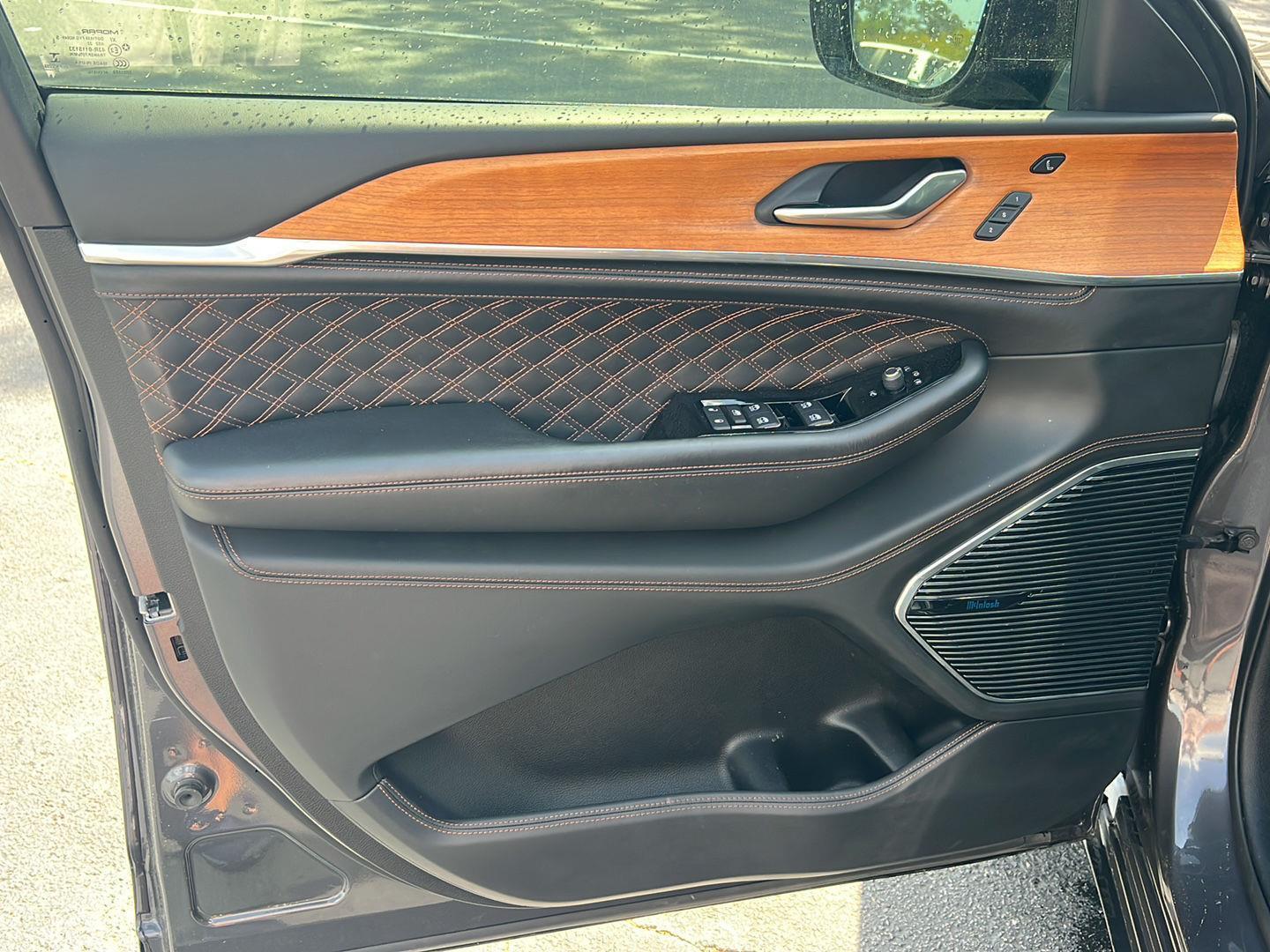 Used 2022 Baltic Gray Metallic Clearcoat Jeep Summit Reserve image 17