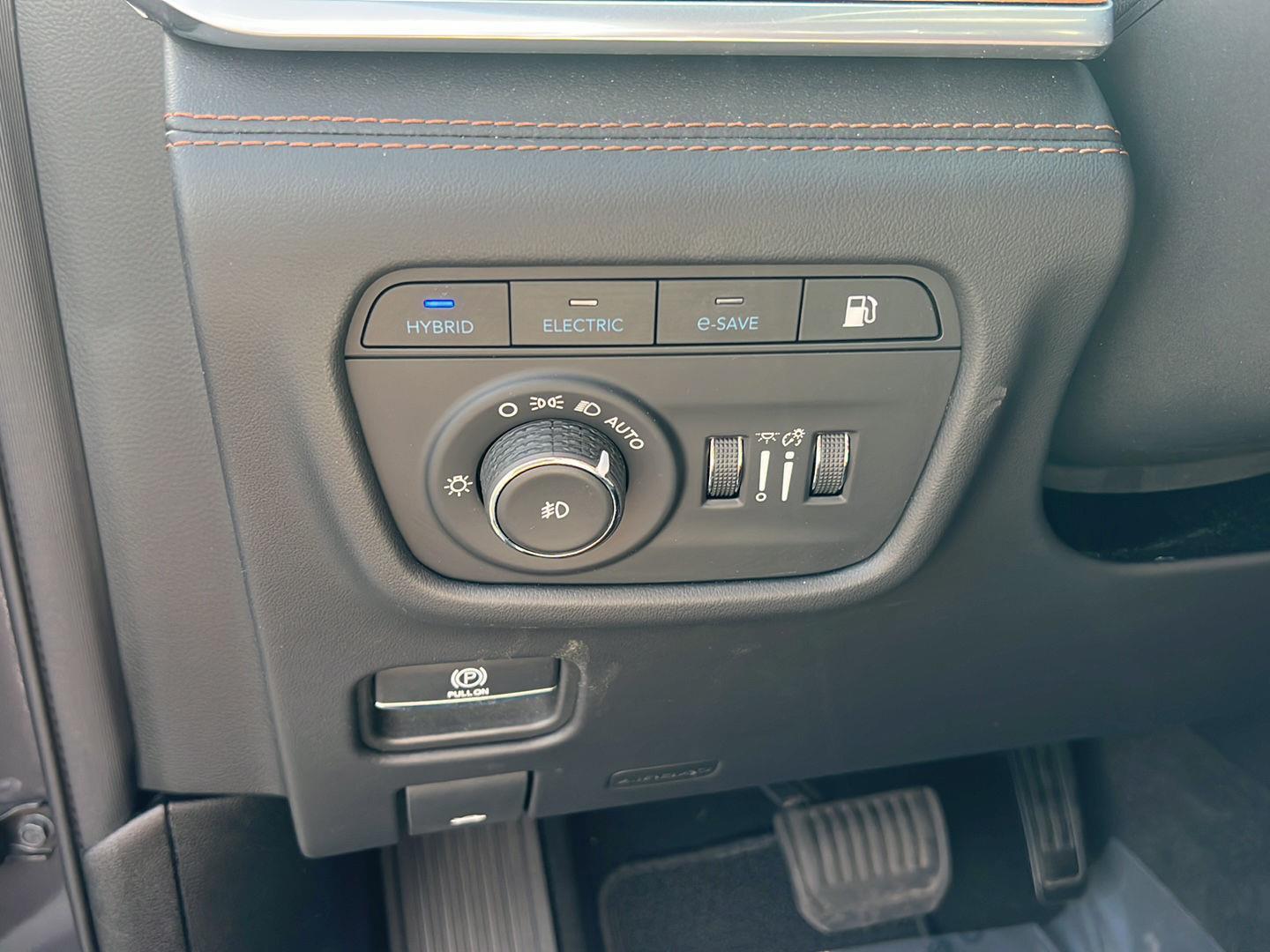 Used 2022 Baltic Gray Metallic Clearcoat Jeep Summit Reserve image 20