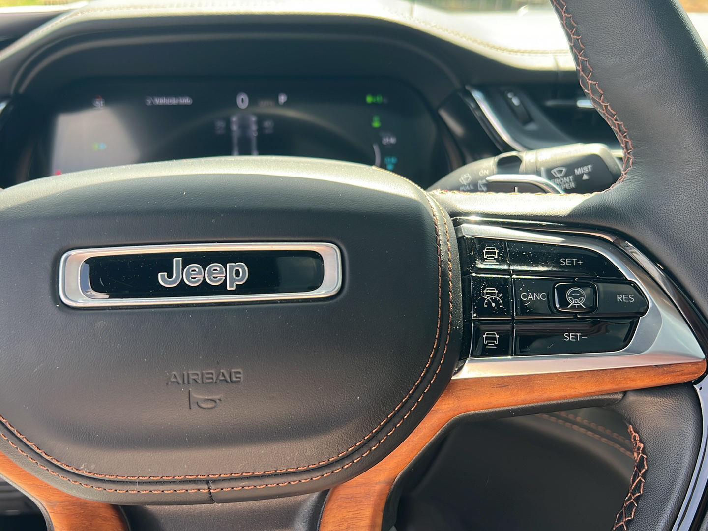 Used 2022 Baltic Gray Metallic Clearcoat Jeep Summit Reserve image 23