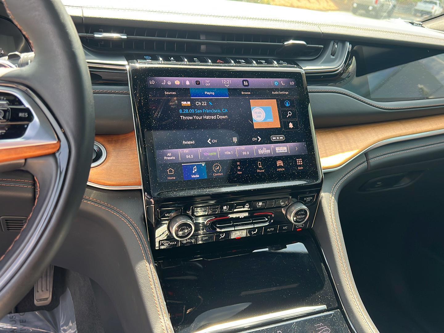 Used 2022 Baltic Gray Metallic Clearcoat Jeep Summit Reserve image 25