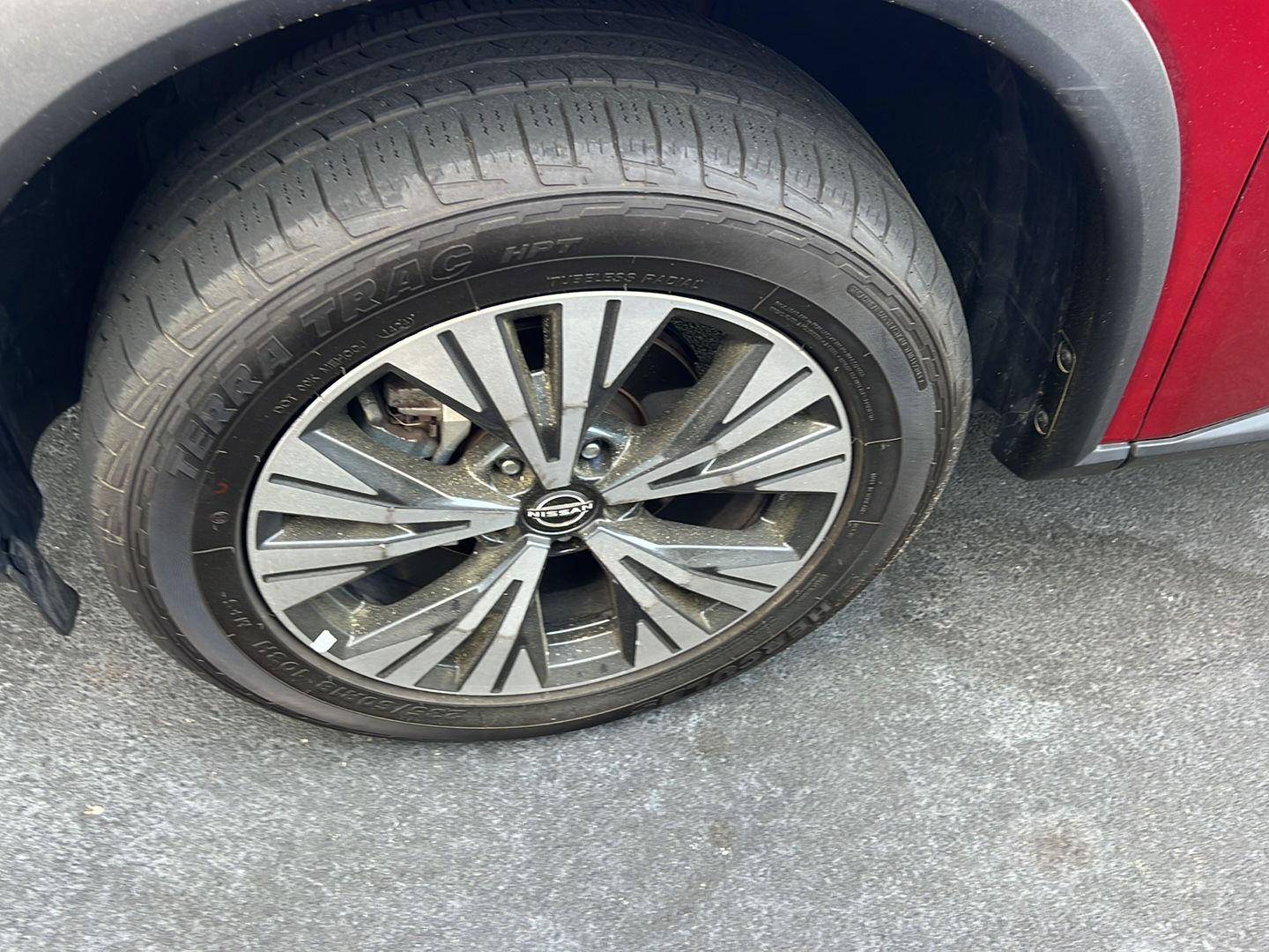 Used 2023 Scarlet Ember Tintcoat Nissan SV image 14