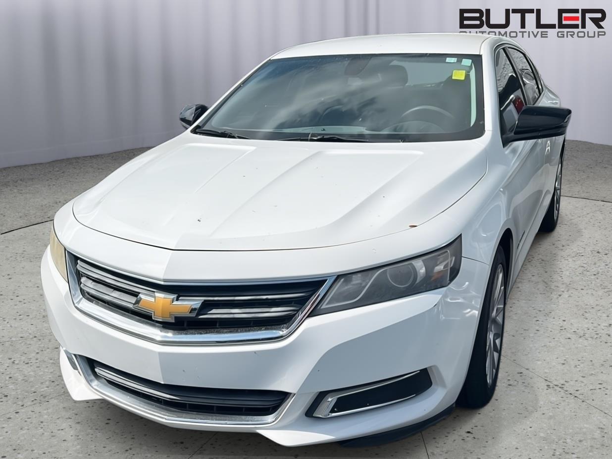Used 2014 Summit White Chevrolet LS image 3