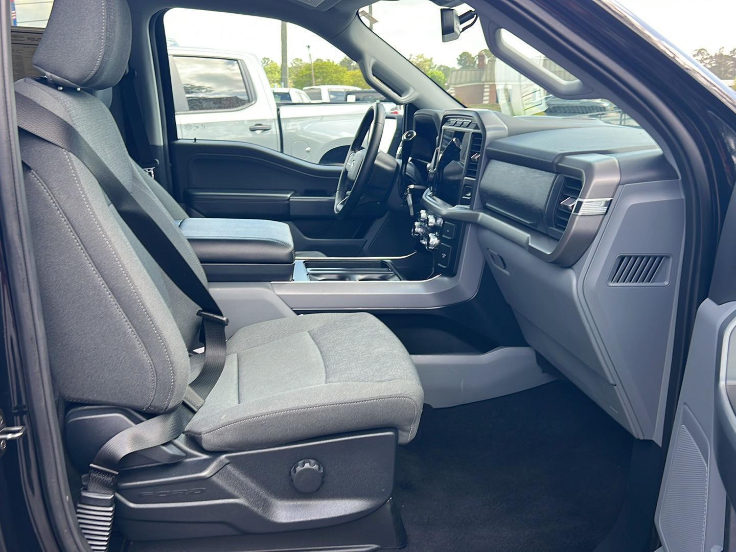 Used 2024 Agate Black Ford XLT image 13