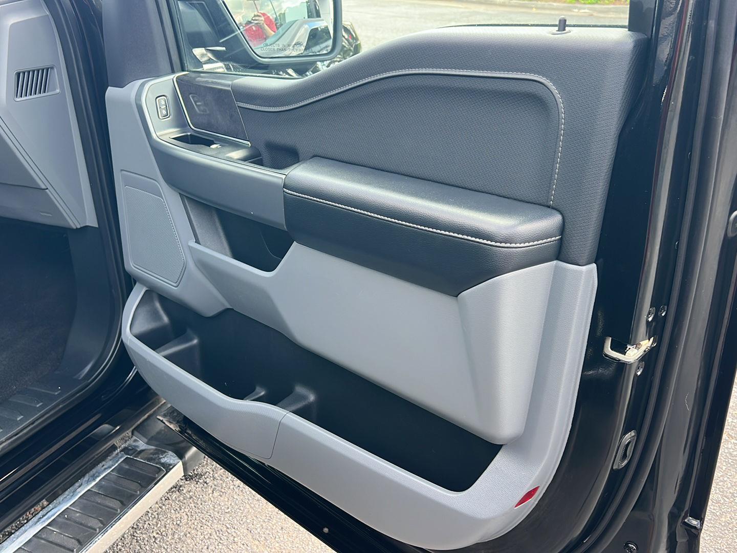 Used 2024 Agate Black Ford XLT image 14