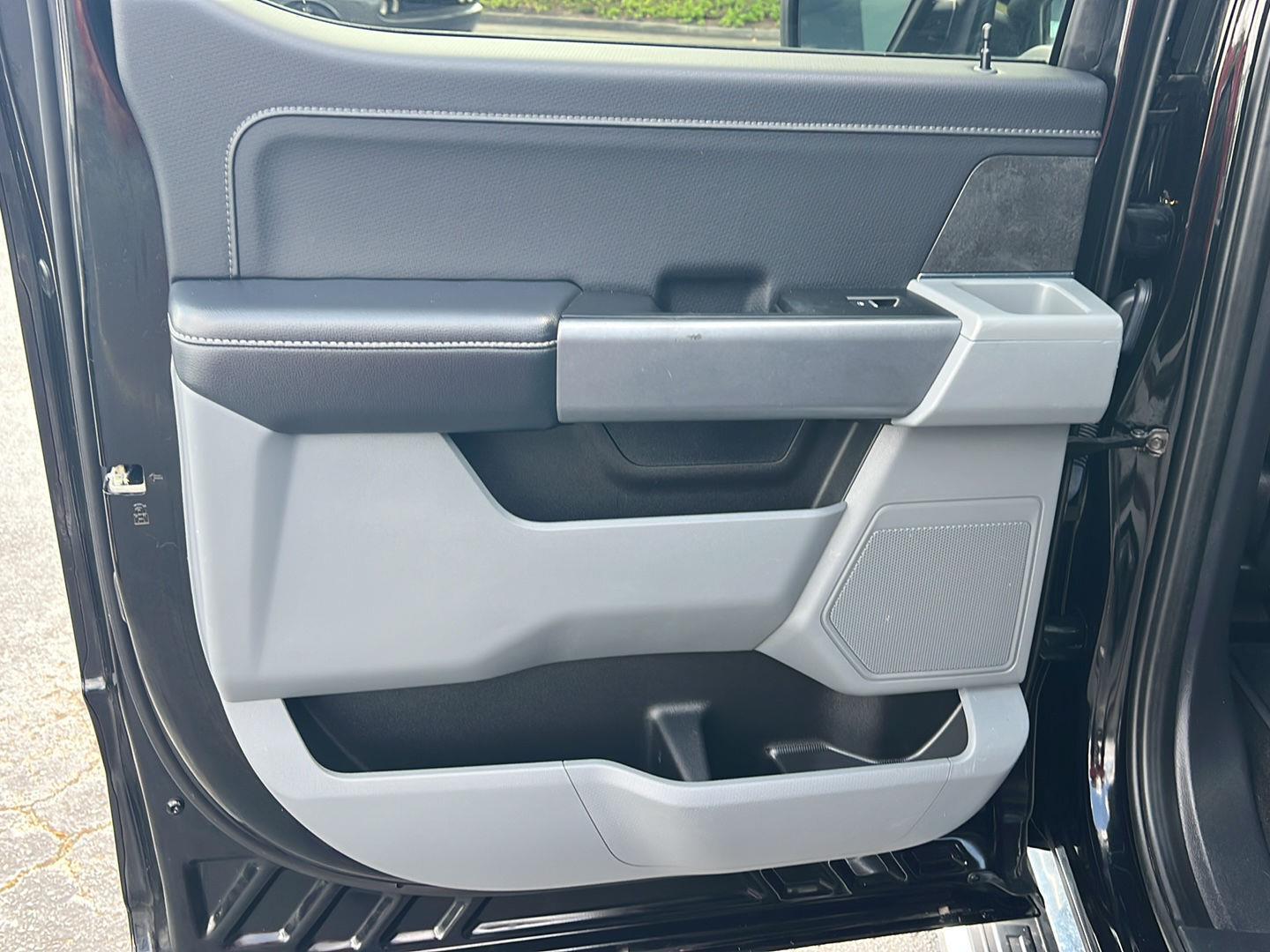 Used 2024 Agate Black Ford XLT image 17