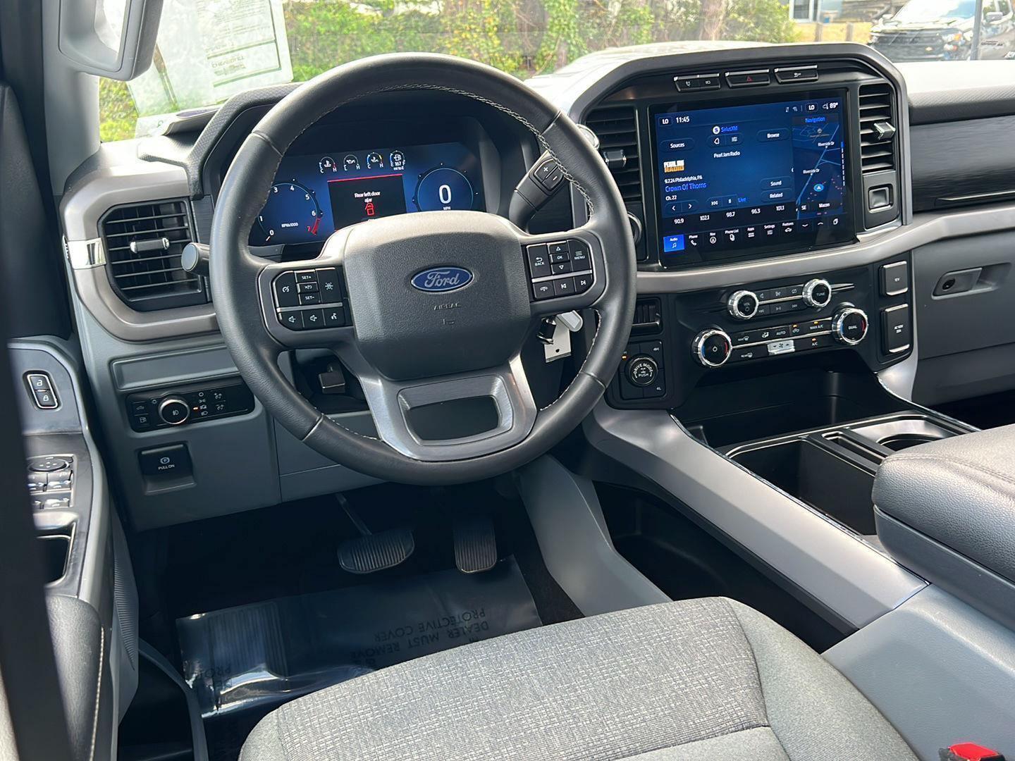 Used 2024 Agate Black Ford XLT image 18