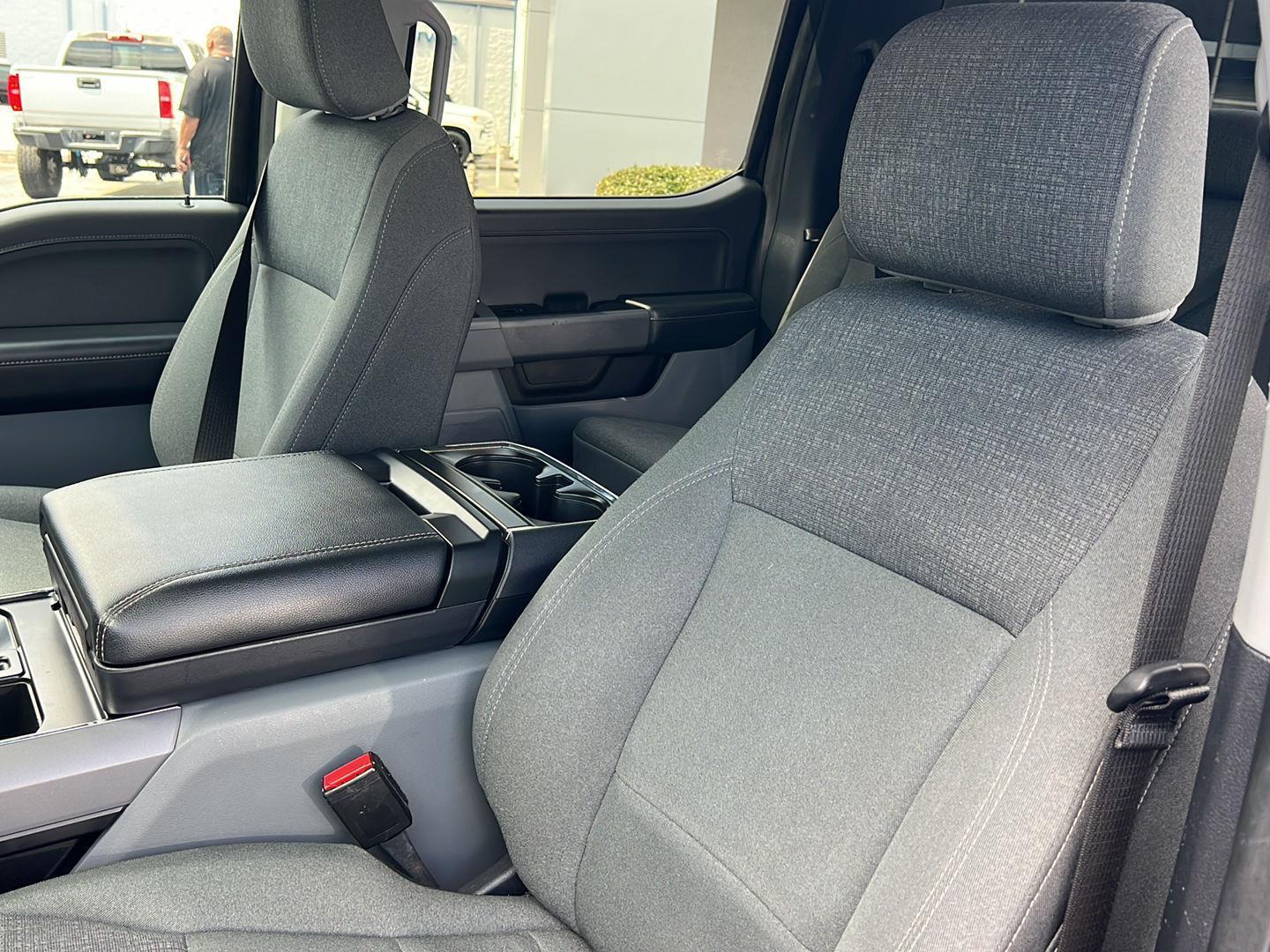 Used 2024 Agate Black Ford XLT image 30