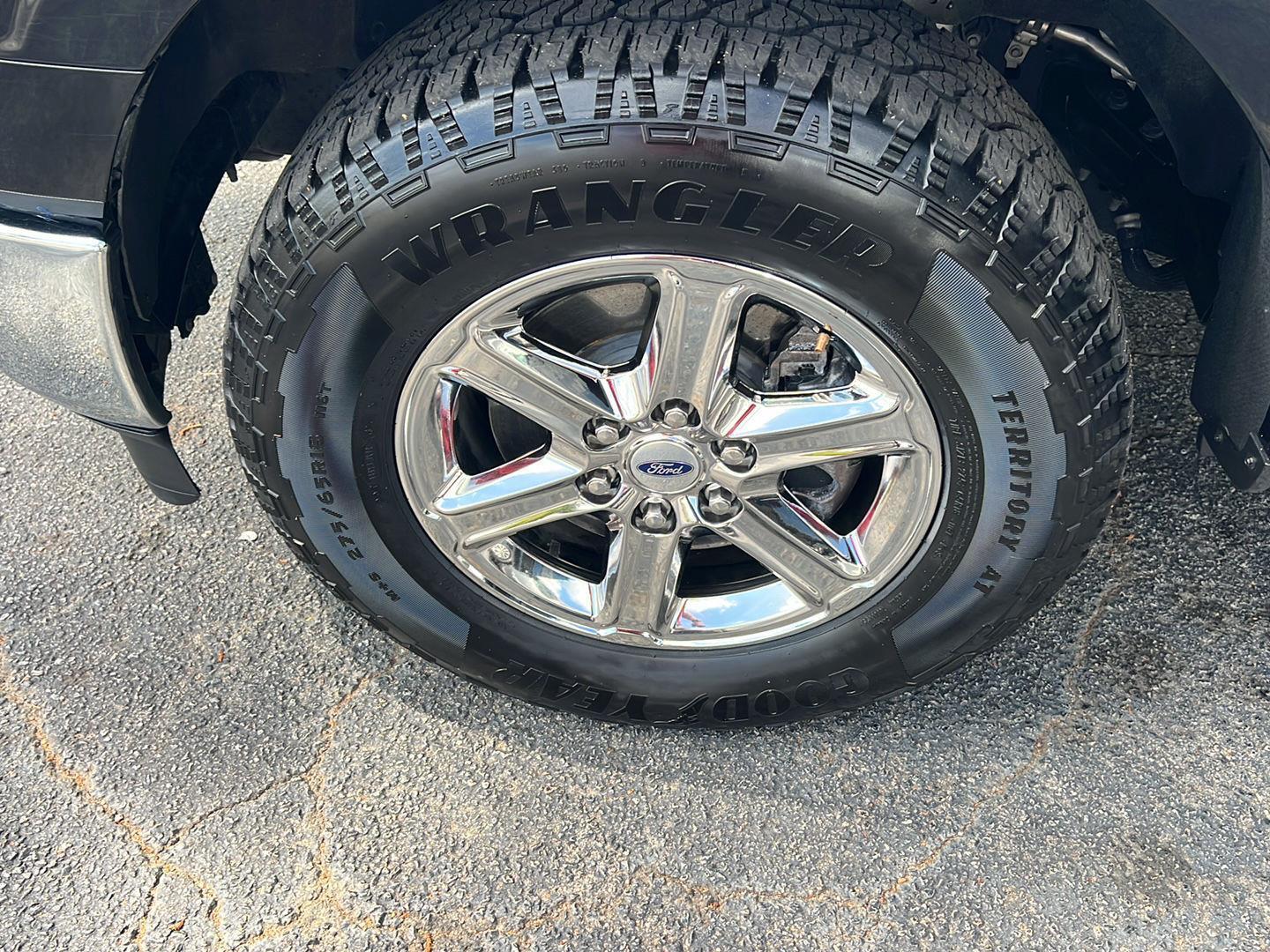 Used 2024 Agate Black Ford XLT image 37