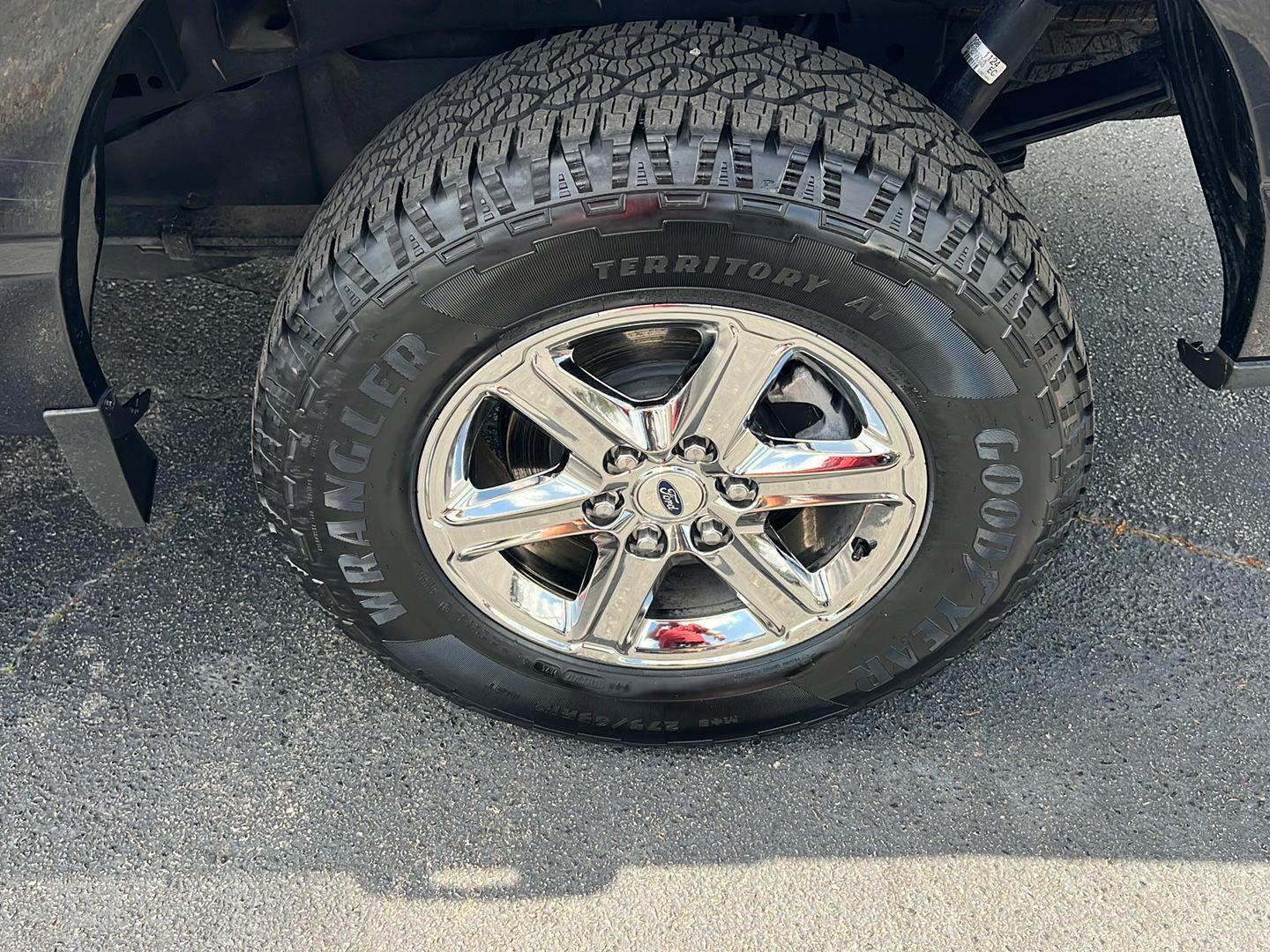 Used 2024 Agate Black Ford XLT image 38