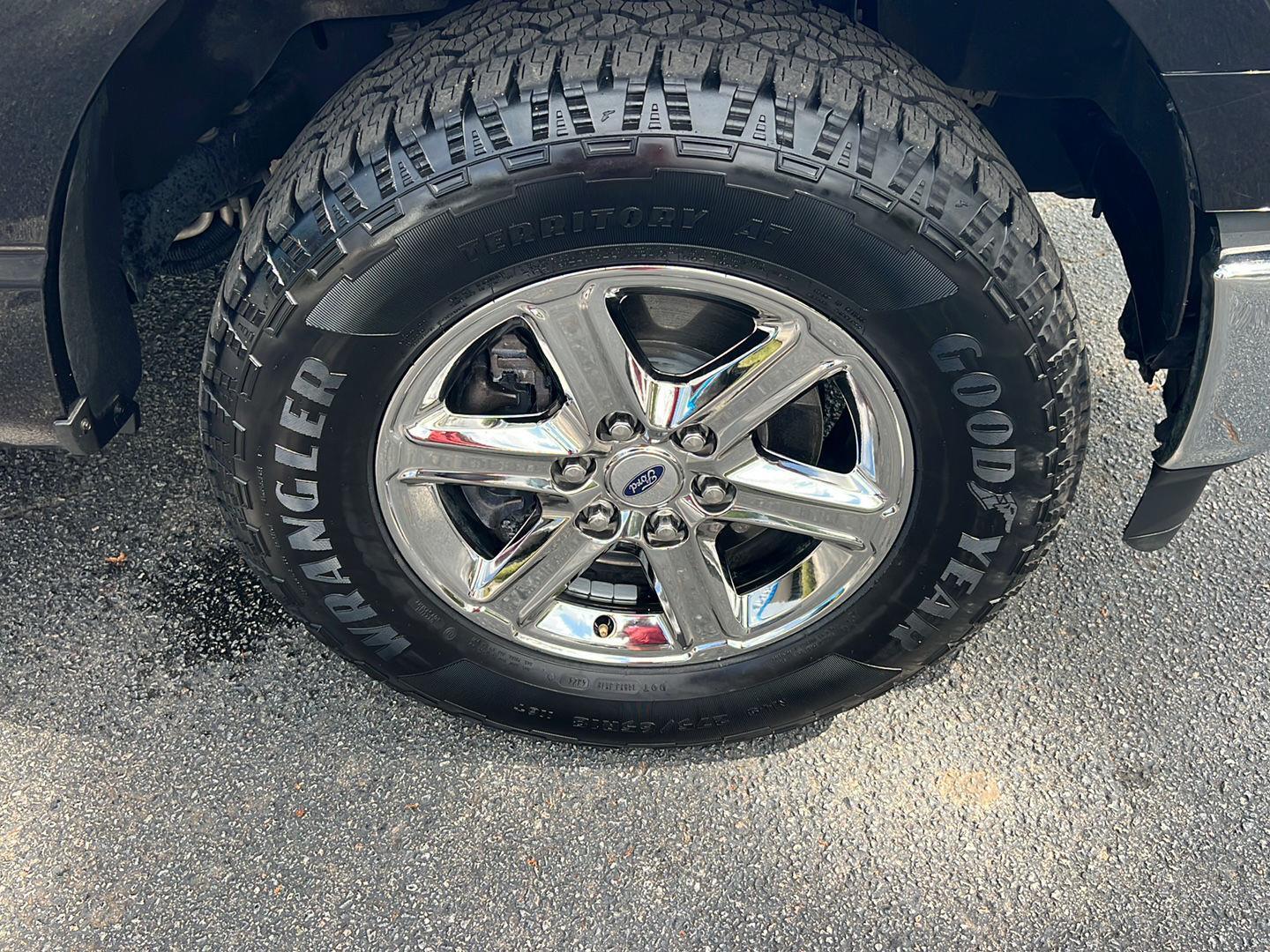 Used 2024 Agate Black Ford XLT image 40