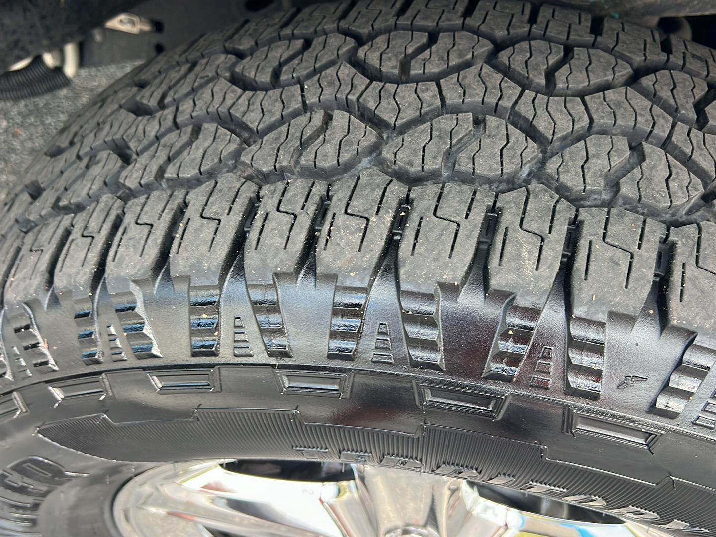 Used 2024 Agate Black Ford XLT image 41