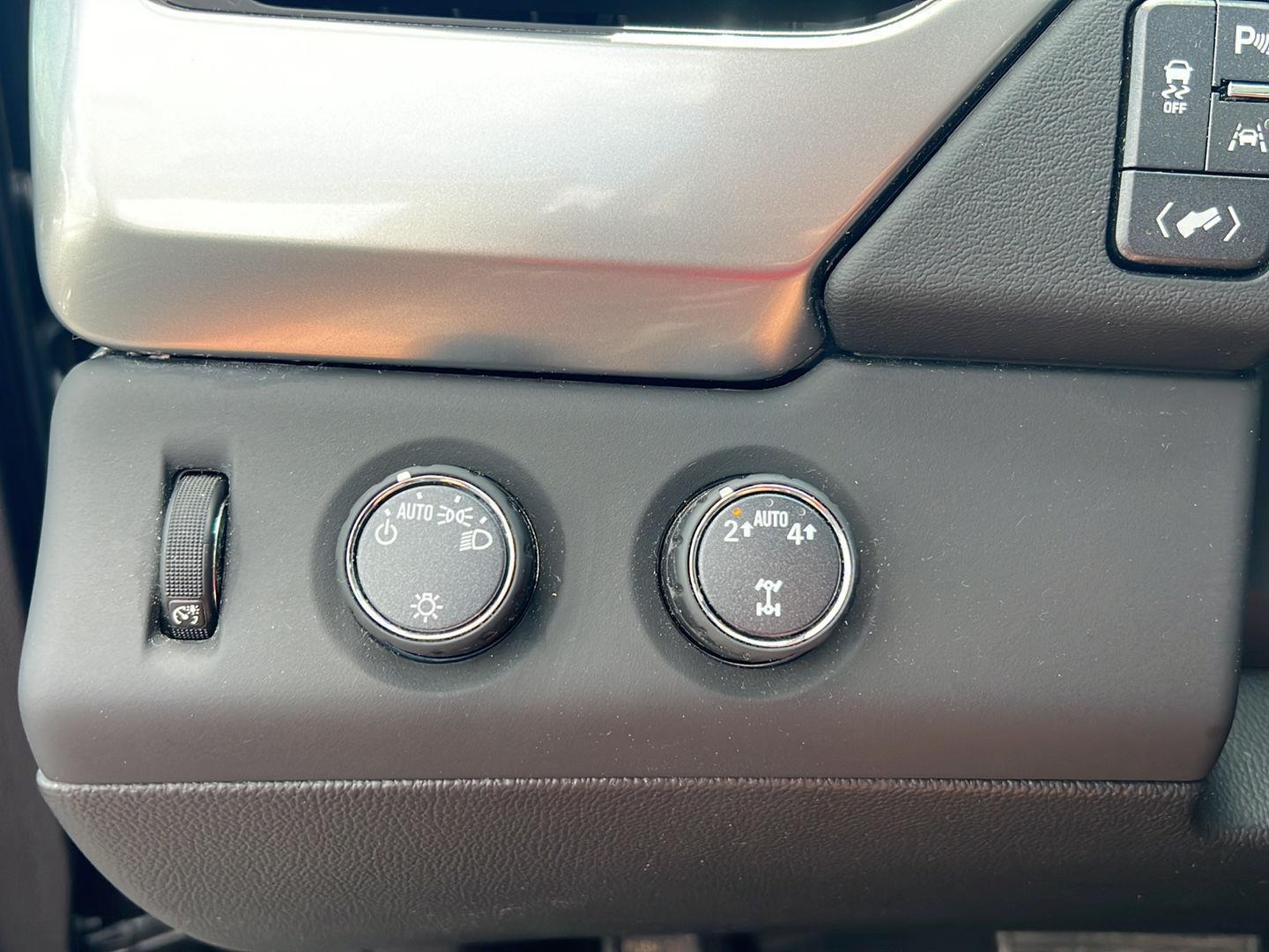 Used 2019 Shadow Gray Metallic Chevrolet LT image 20