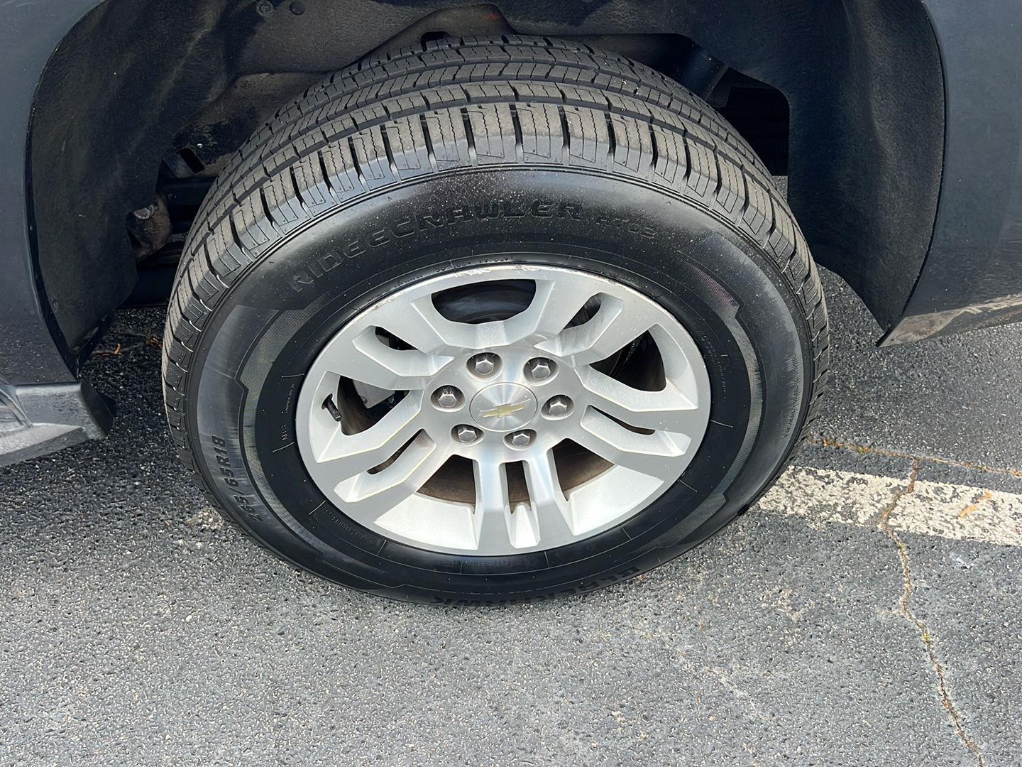 Used 2019 Shadow Gray Metallic Chevrolet LT image 40