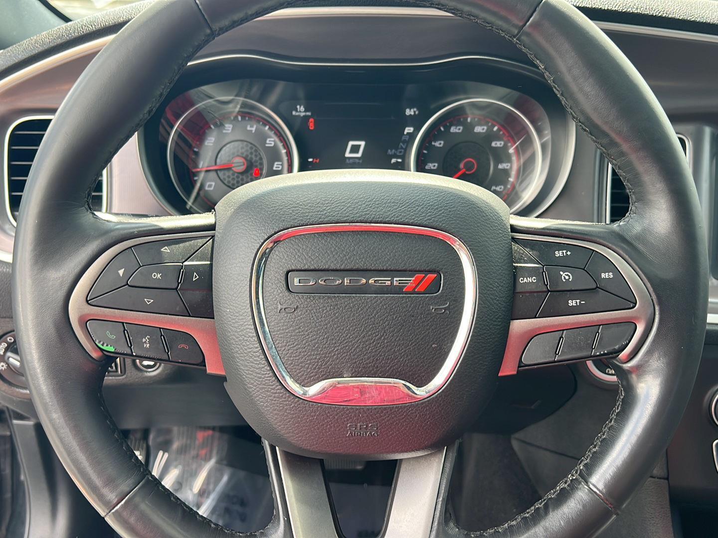 Used 2019 Pitch Black Clearcoat Dodge SXT image 21