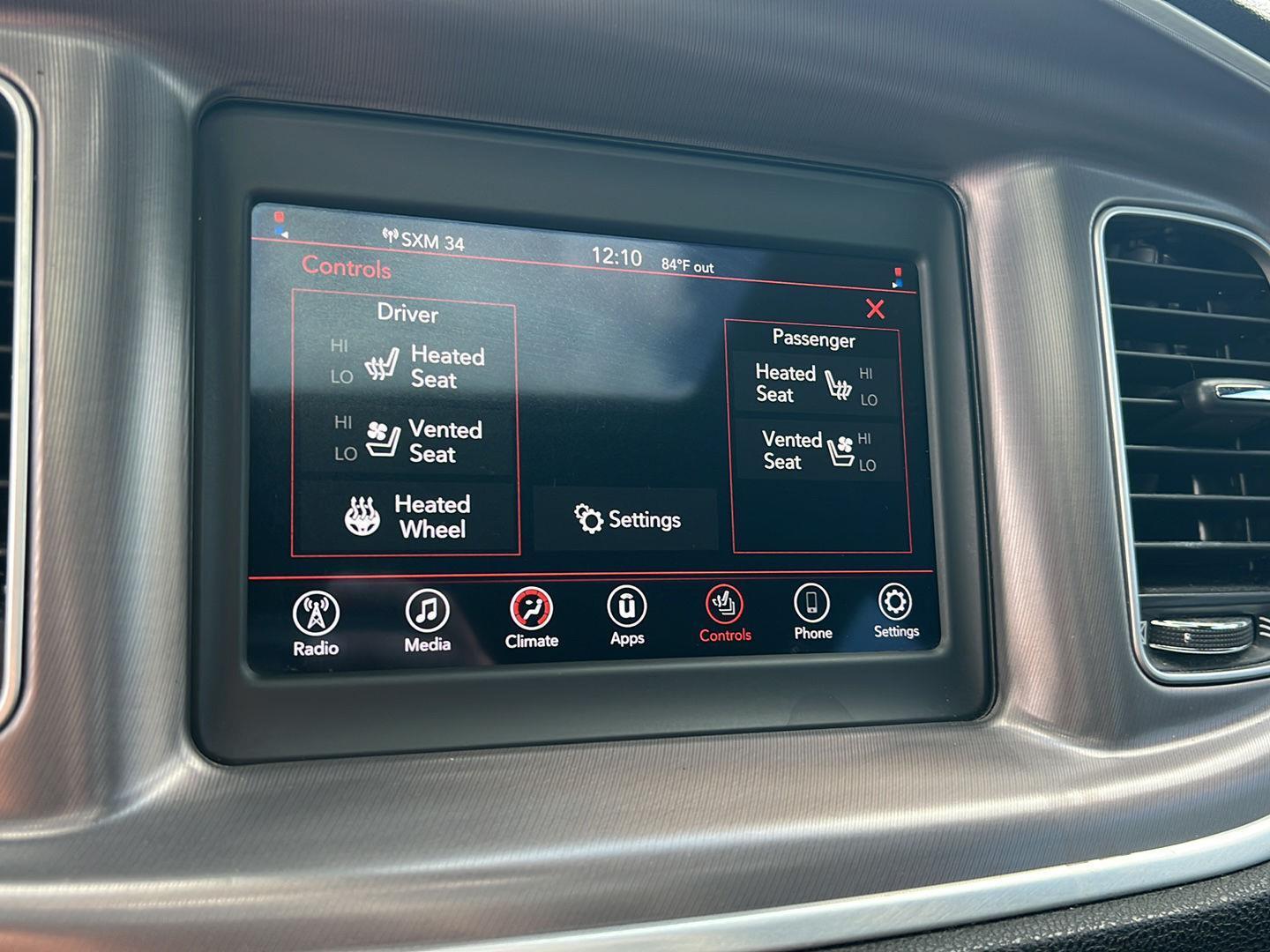 Used 2019 Pitch Black Clearcoat Dodge SXT image 27