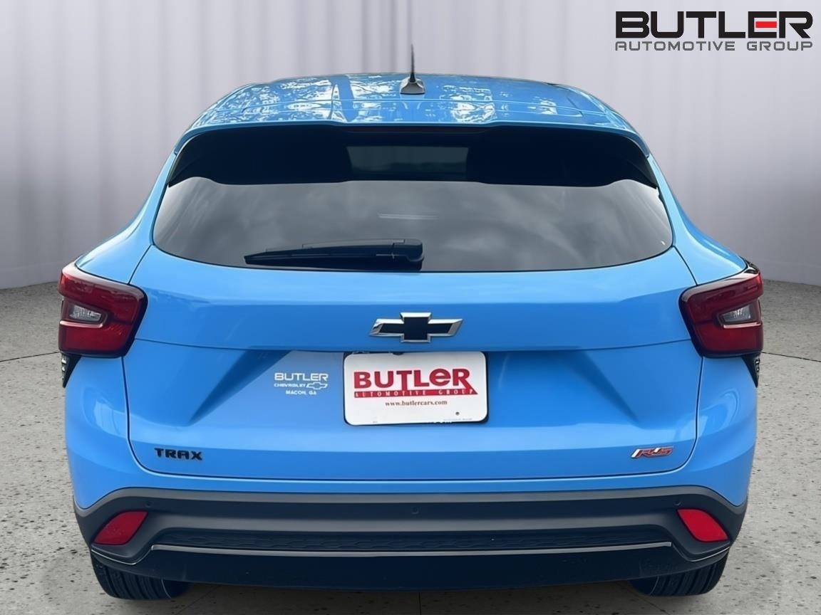 Used 2024 Fountain Blue Chevrolet 1RS image 5