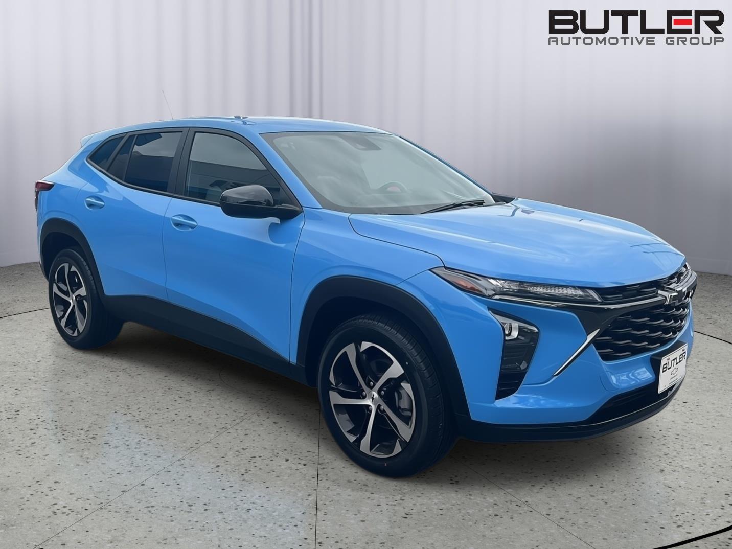 Used 2024 Fountain Blue Chevrolet 1RS image 8