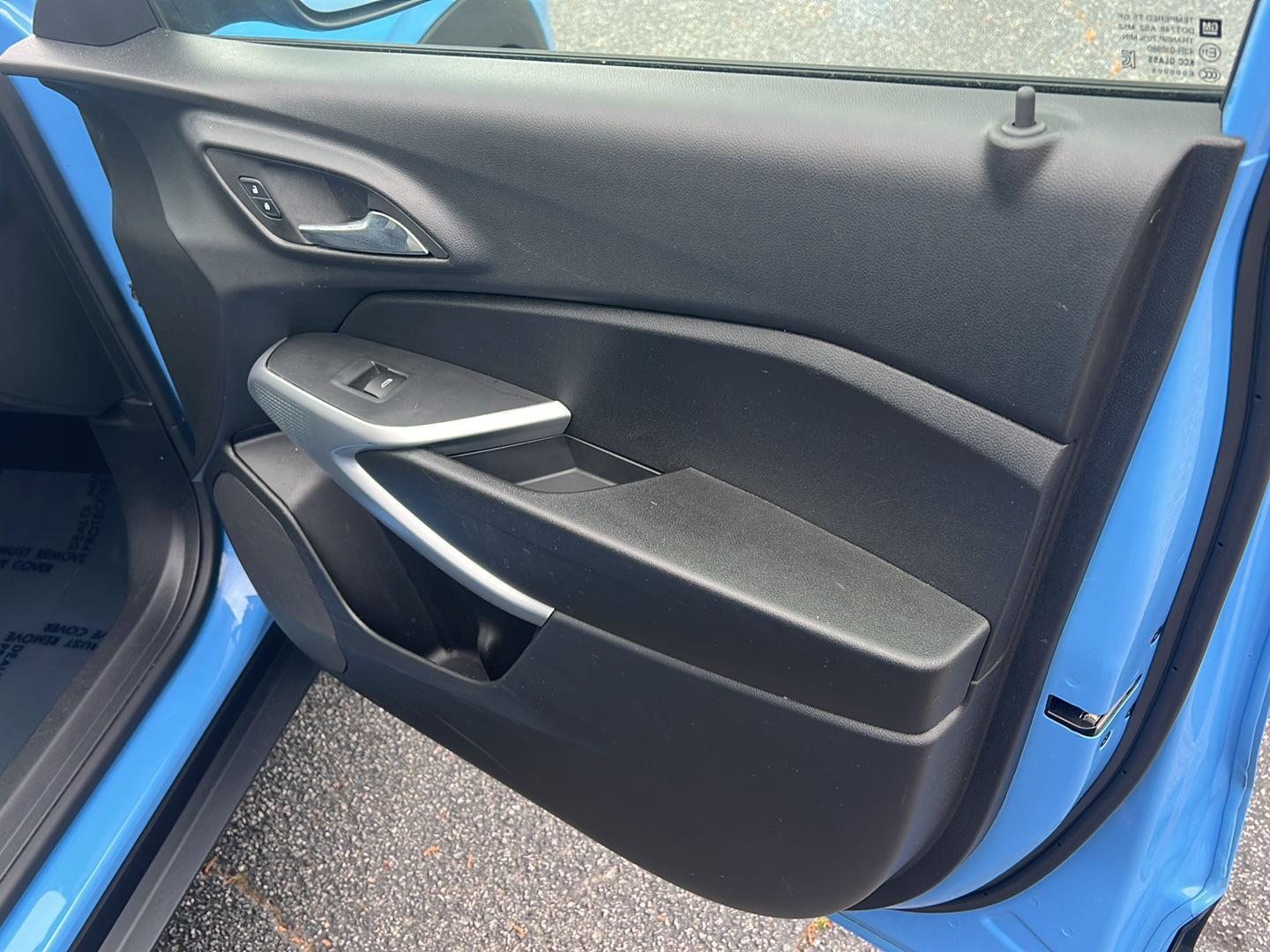 Used 2024 Fountain Blue Chevrolet 1RS image 14