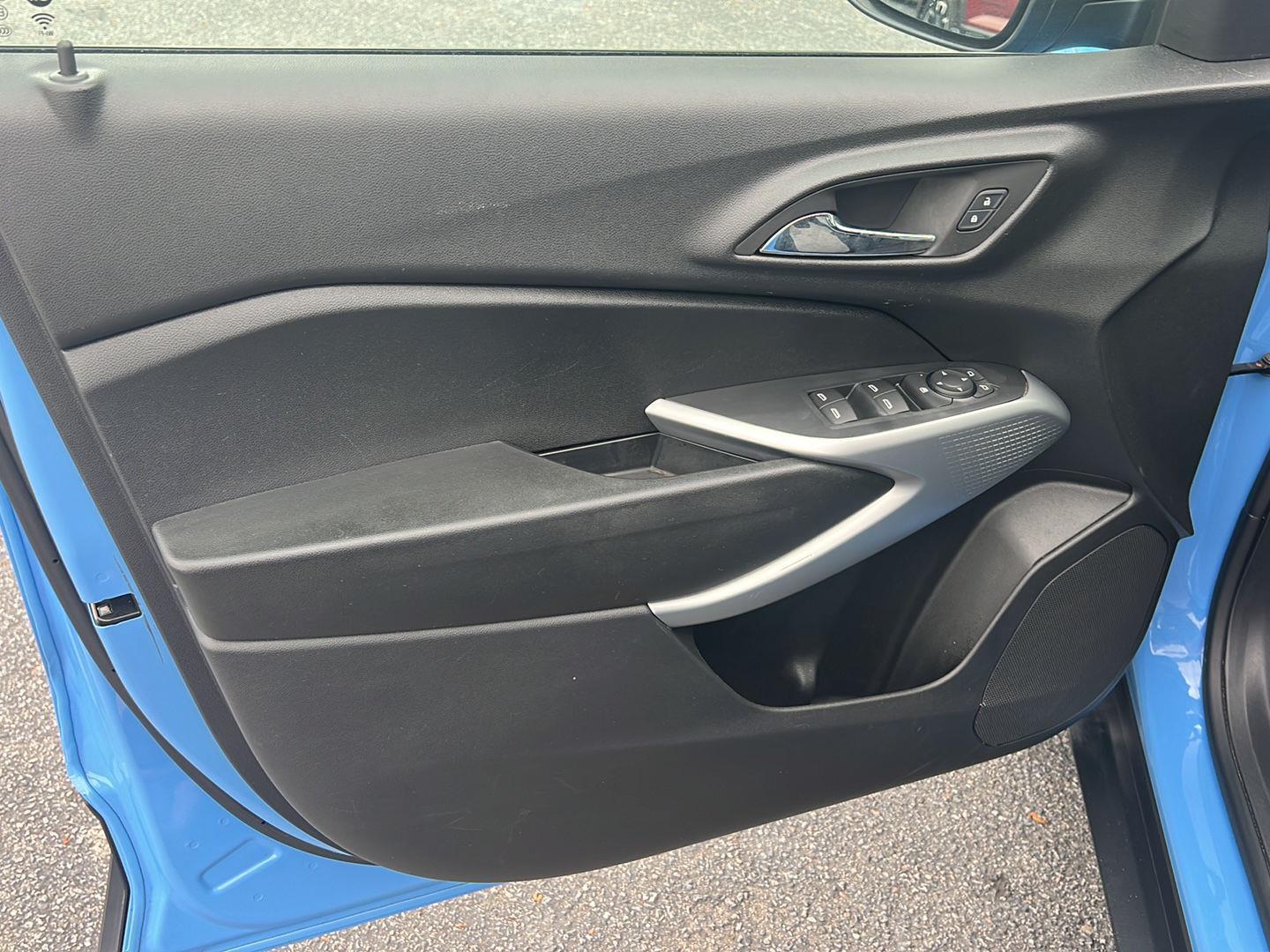 Used 2024 Fountain Blue Chevrolet 1RS image 16