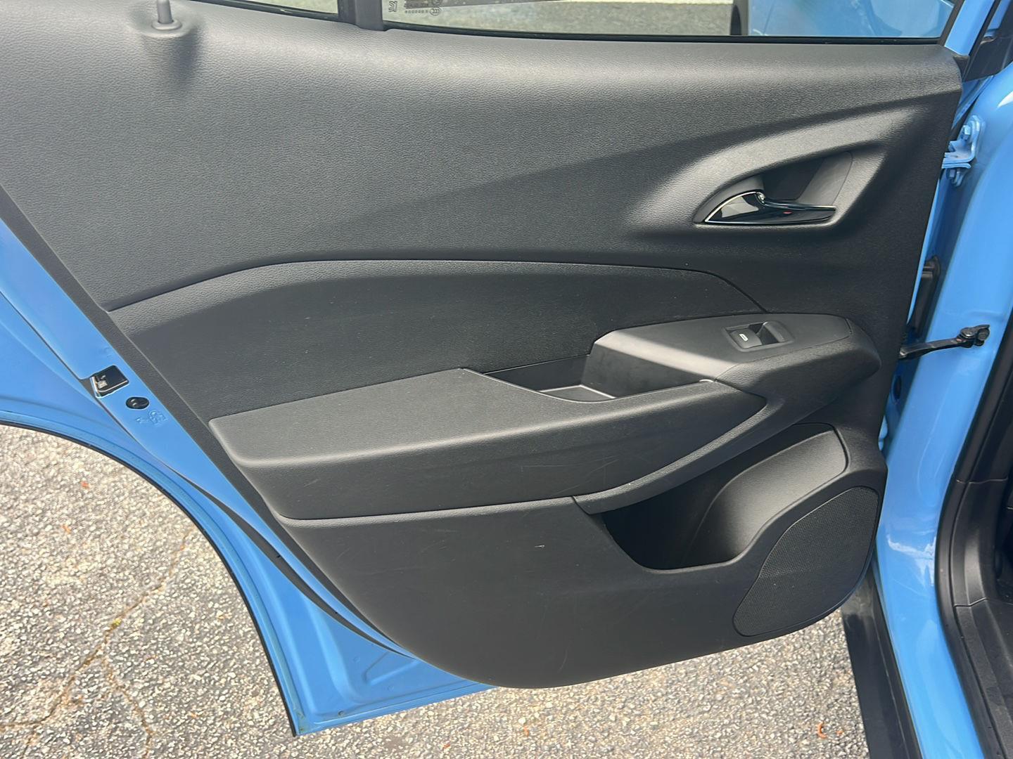 Used 2024 Fountain Blue Chevrolet 1RS image 17