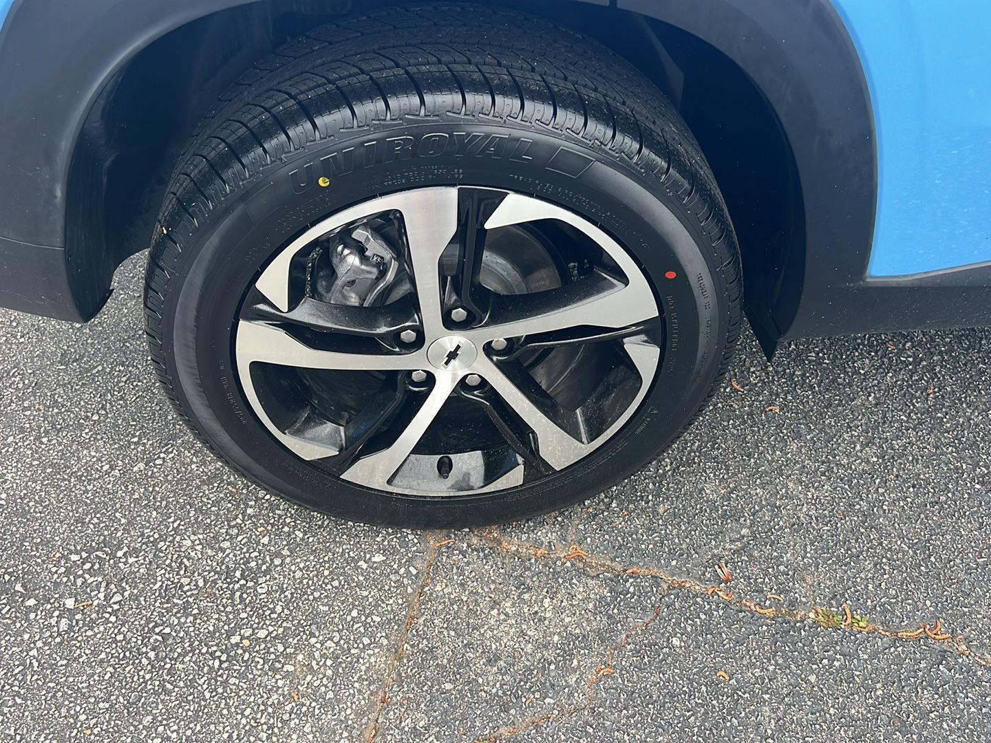 Used 2024 Fountain Blue Chevrolet 1RS image 37