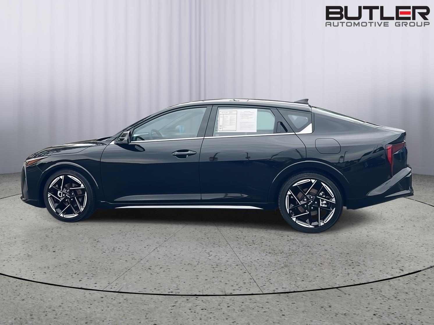 Used 2025 Aurora Black Pearl Kia GT-Line image 3