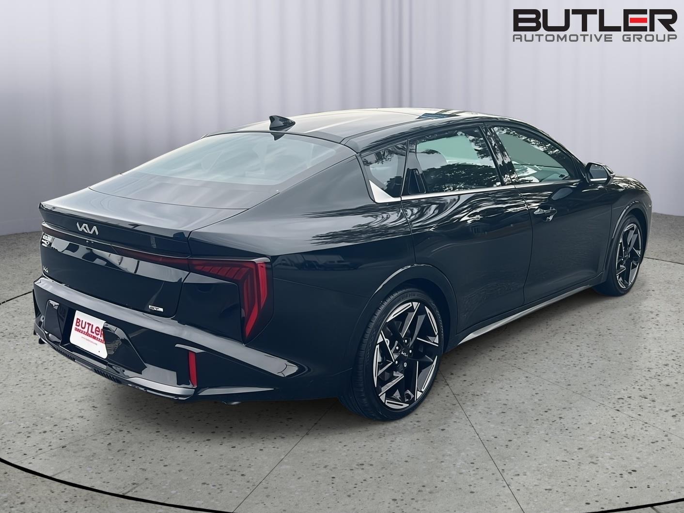 Used 2025 Aurora Black Pearl Kia GT-Line image 6