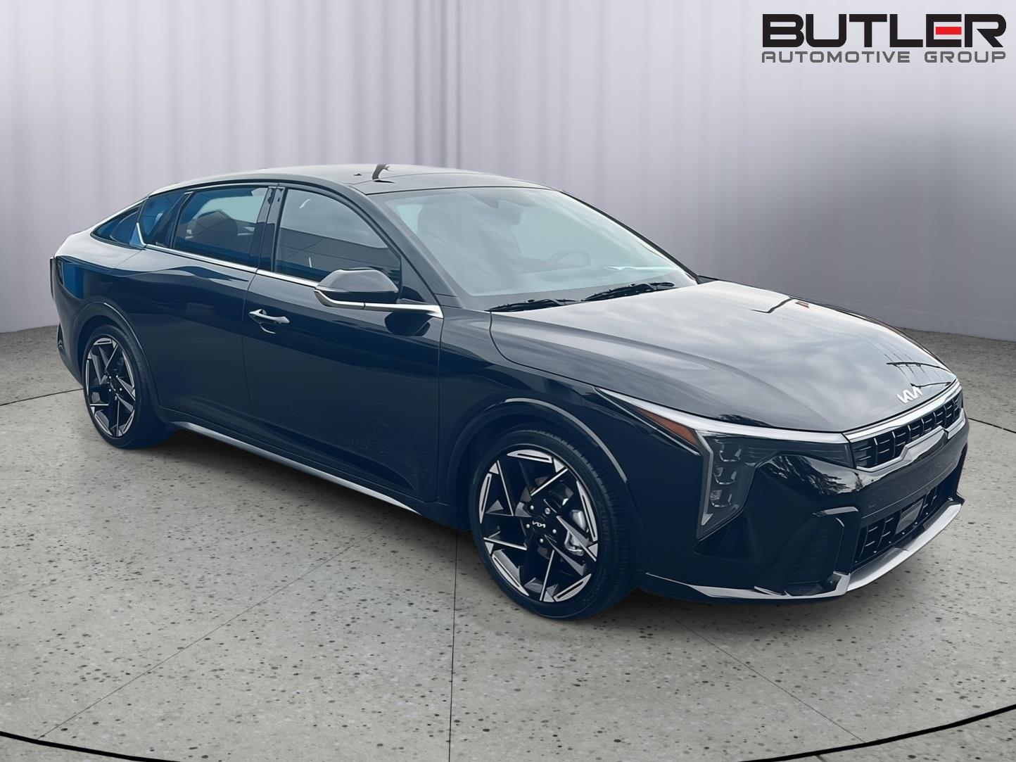 Used 2025 Aurora Black Pearl Kia GT-Line image 8