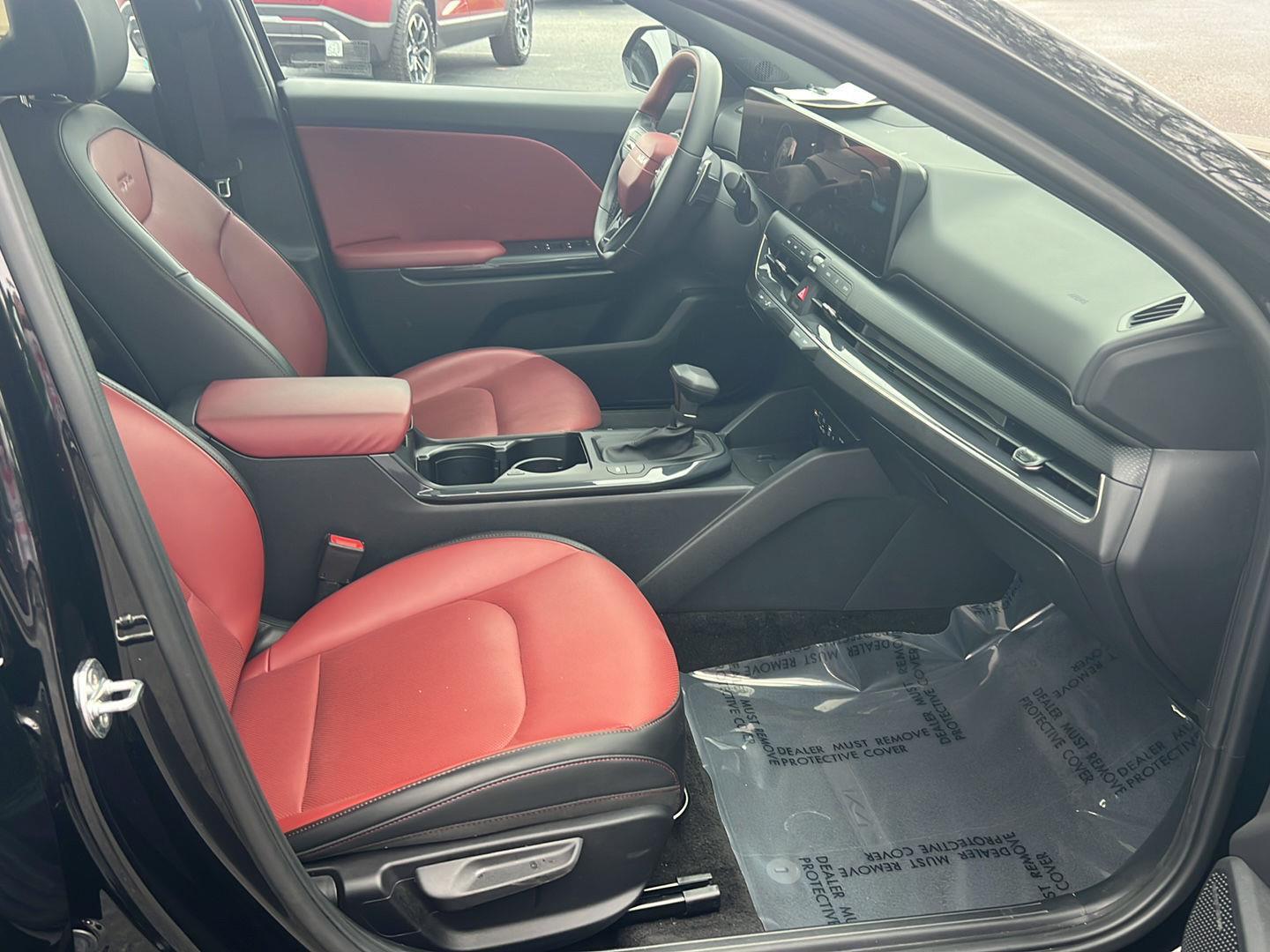 Used 2025 Aurora Black Pearl Kia GT-Line image 13