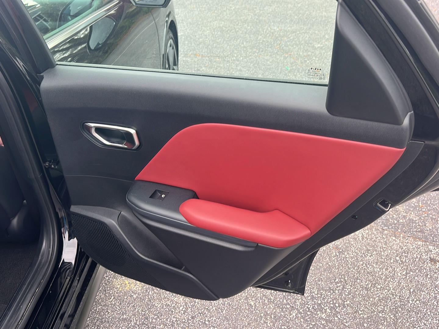 Used 2025 Aurora Black Pearl Kia GT-Line image 15