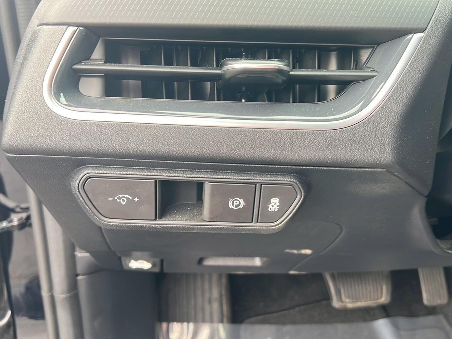 Used 2025 Aurora Black Pearl Kia GT-Line image 19