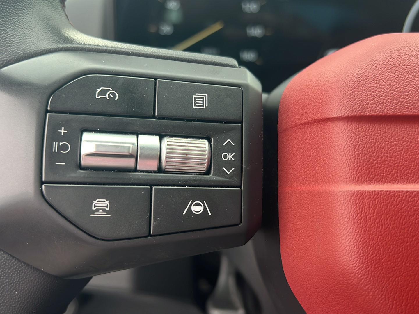 Used 2025 Aurora Black Pearl Kia GT-Line image 21