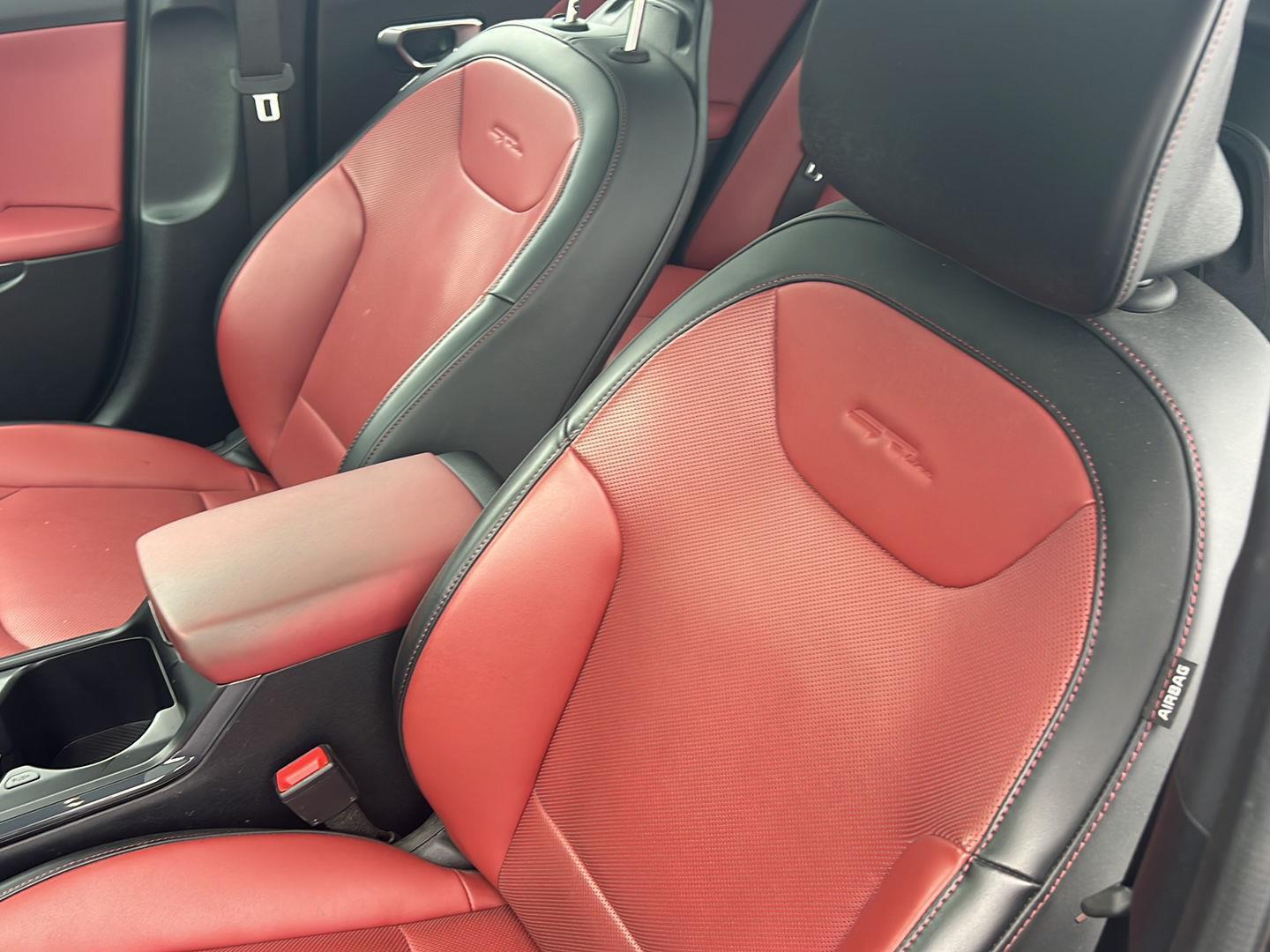 Used 2025 Aurora Black Pearl Kia GT-Line image 29