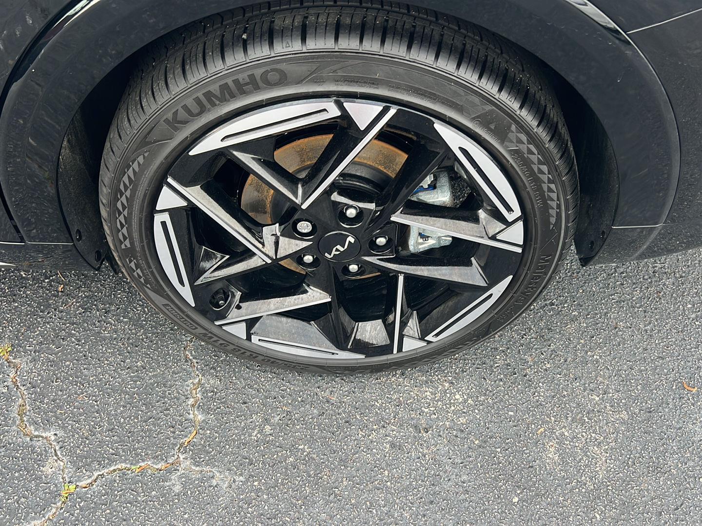 Used 2025 Aurora Black Pearl Kia GT-Line image 38