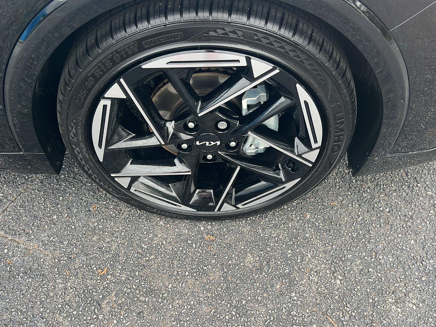 Used 2025 Aurora Black Pearl Kia GT-Line image 40