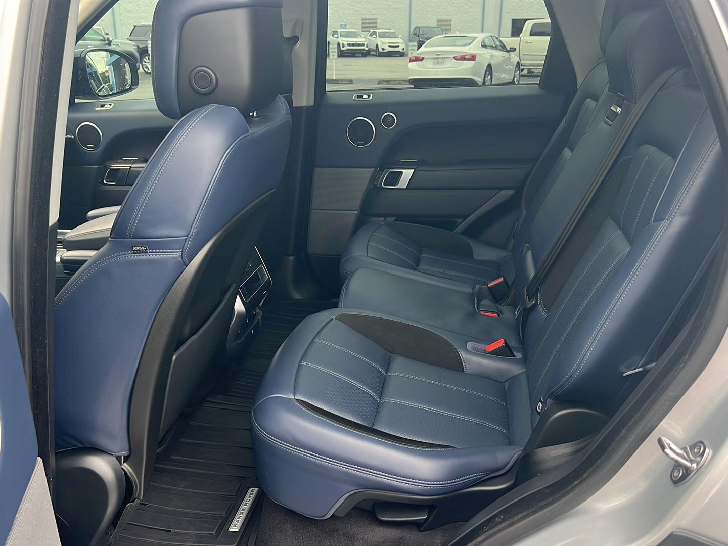 Used 2020 Indus Silver Metallic Land Rover HSE Dynamic image 11