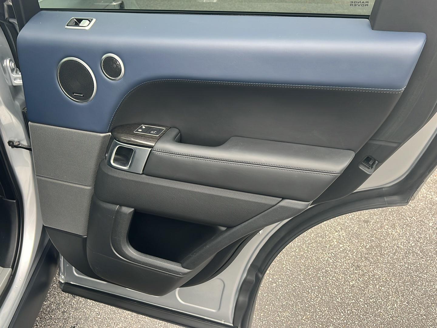 Used 2020 Indus Silver Metallic Land Rover HSE Dynamic image 16