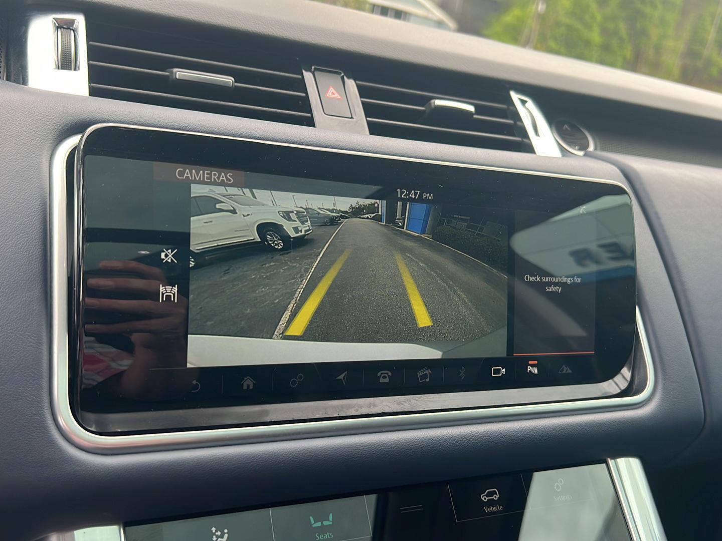 Used 2020 Indus Silver Metallic Land Rover HSE Dynamic image 27