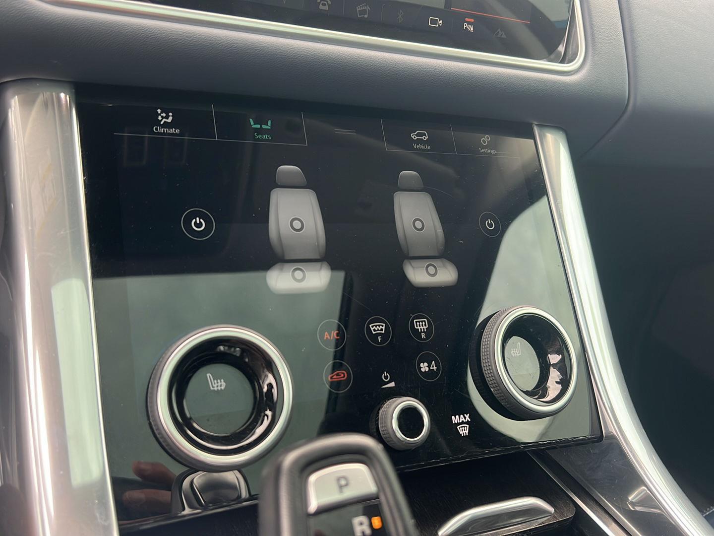 Used 2020 Indus Silver Metallic Land Rover HSE Dynamic image 28